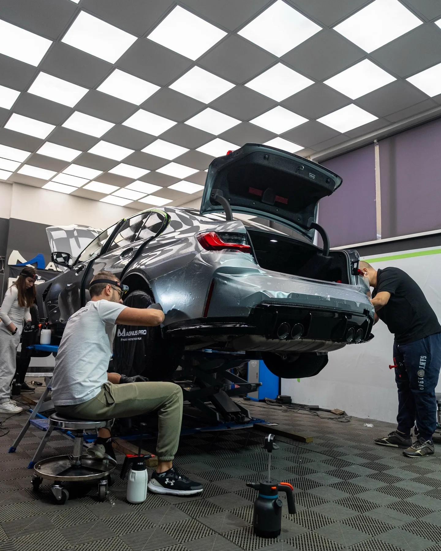 Sivé BMW M3 Competition s matnou fóliou Magnus Pro Matte v aplikačnom centre v Košiciach
