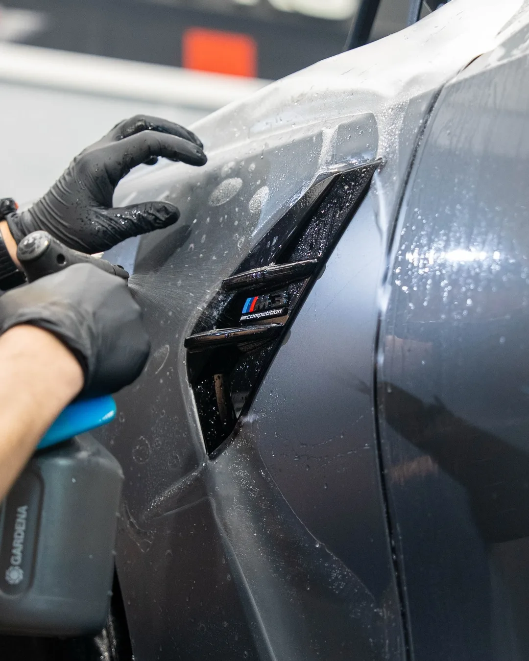 Sivé BMW M3 Competition s matnou fóliou Magnus Pro Matte v aplikačnom centre v Košiciach